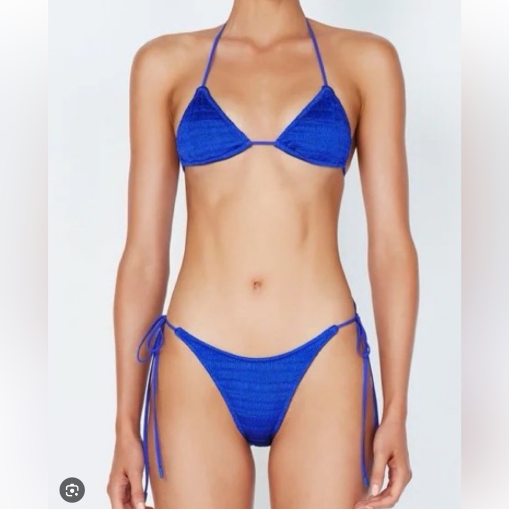 Triangl vinca set in blue ribbed